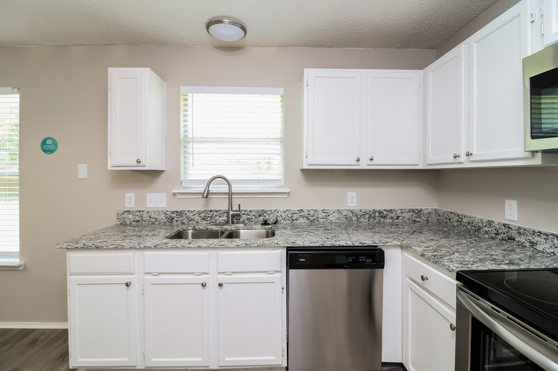 2,180/Mo, 609 Dayton Rd Mansfield, TX 76063 Kitchen View 2