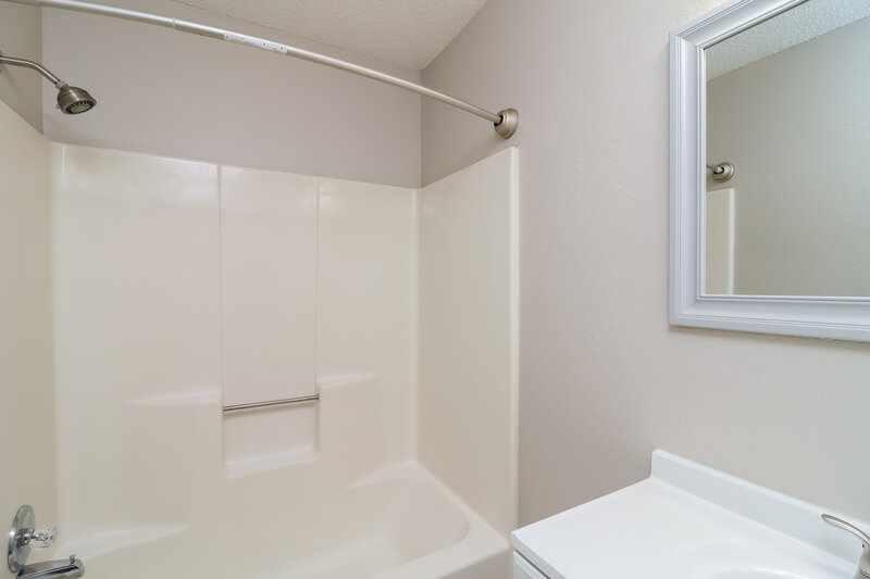 2,180/Mo, 609 Dayton Rd Mansfield, TX 76063 Bathroom View