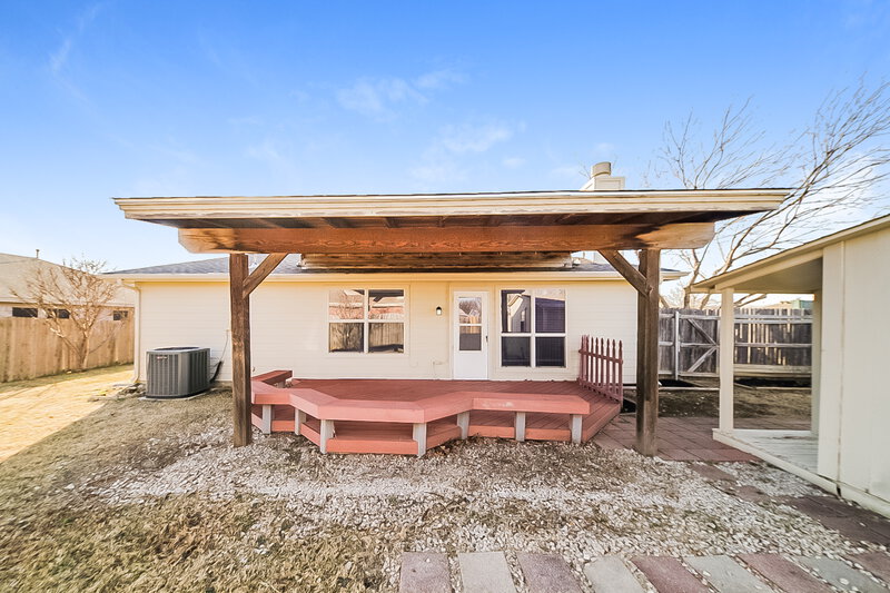 2,180/Mo, 2401 Yorba Linda Dr Fort Worth, TX 76108 Rear View