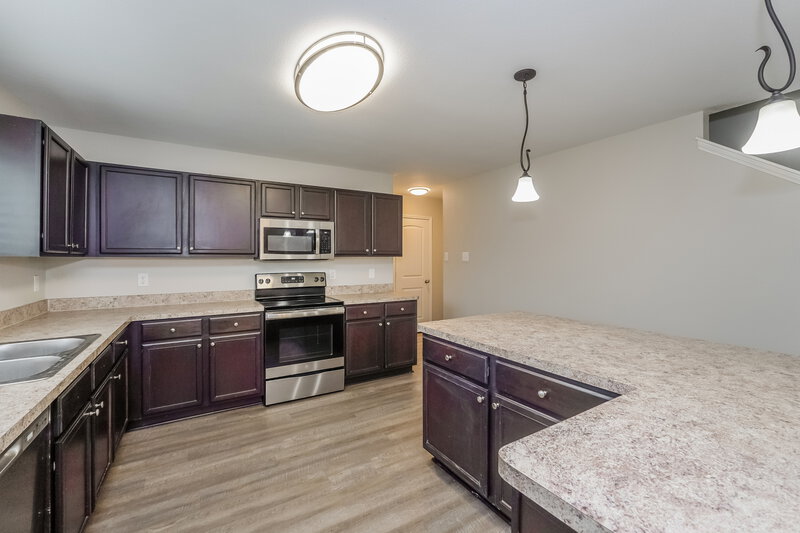 2,350/Mo, 4920 Wild Oats Dr Fort Worth, TX 76179 Kitchen View 3