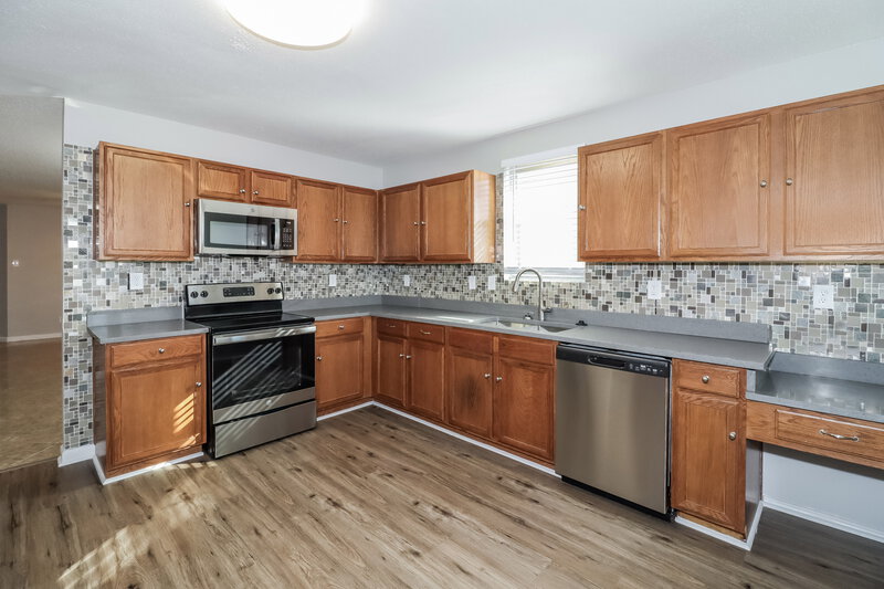 2,520/Mo, 3917 Foxhound Ln Fort Worth, TX 76123 Kitchen View 2