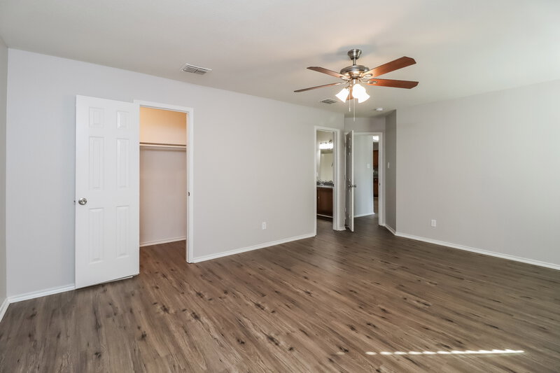 2,520/Mo, 3917 Foxhound Ln Fort Worth, TX 76123 Main Bedroom View 2