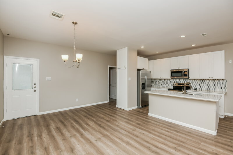 2,290/Mo, 2313 Sundrop Ct Fort Worth, TX 76108 Dining Room View 2