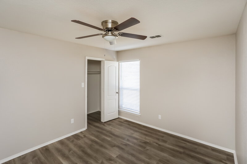 2,350/Mo, 6918 Meadow Bend Dr Arlington, TX 76002 Bedroom View