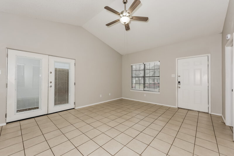 1,600/Mo, 140 Callender Dr Fort Worth, TX 76108 Living Room View 5