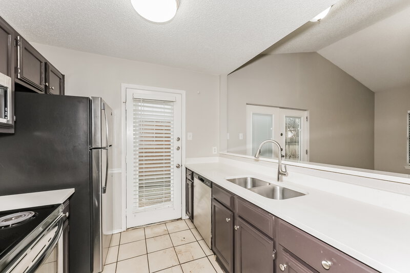 1,600/Mo, 140 Callender Dr Fort Worth, TX 76108 Kitchen View 2