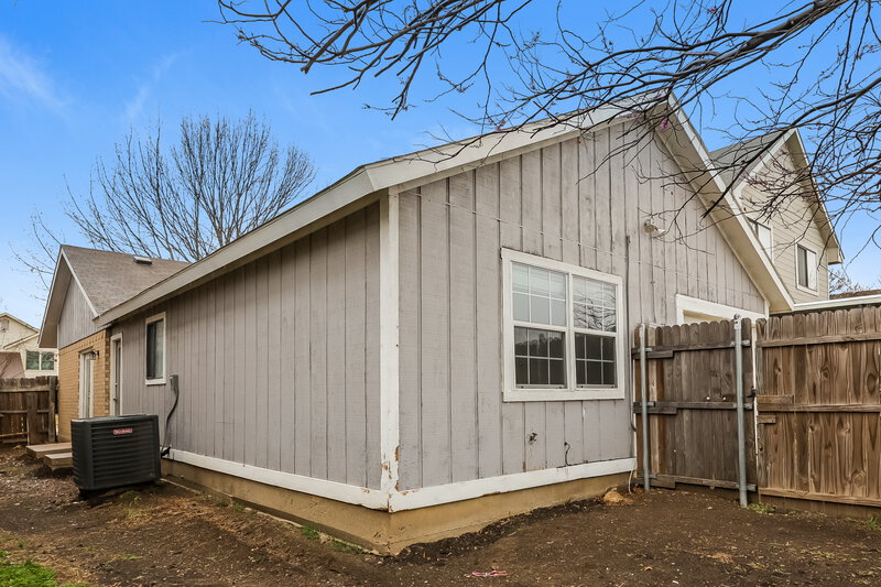 1,600/Mo, 140 Callender Dr Fort Worth, TX 76108 Rear View