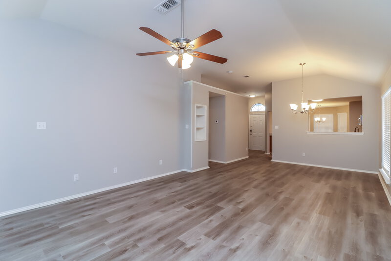 2,035/Mo, 1109 Darren Dr Burleson, TX 76028 Living Room View