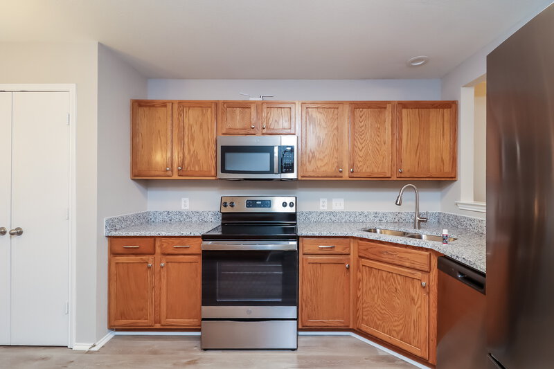 2,035/Mo, 1109 Darren Dr Burleson, TX 76028 Kitchen View
