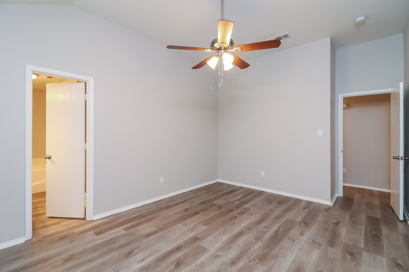 2,035/Mo, 1109 Darren Dr Burleson, TX 76028 Main Bedroom View 2