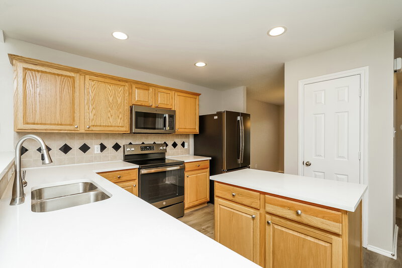 1,930/Mo, 8813 Sagebrush Trl Cross Roads, TX 76227 Kitchen View