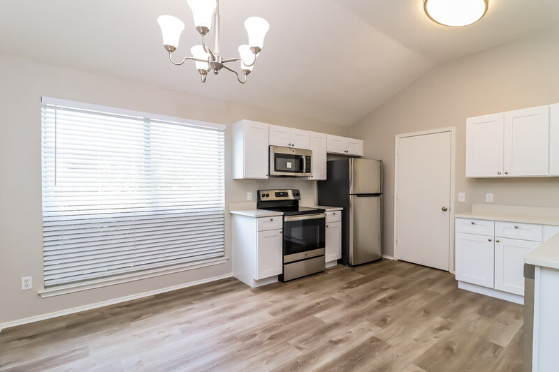 1,900/Mo, 10529 Towerwood Dr Fort Worth, TX 76140 Dining Room View 3