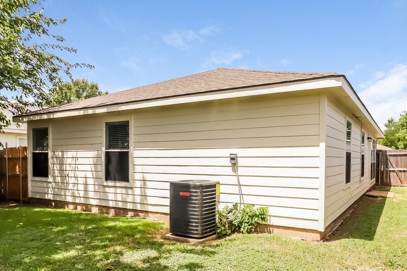 1,900/Mo, 10529 Towerwood Dr Fort Worth, TX 76140 Rear View