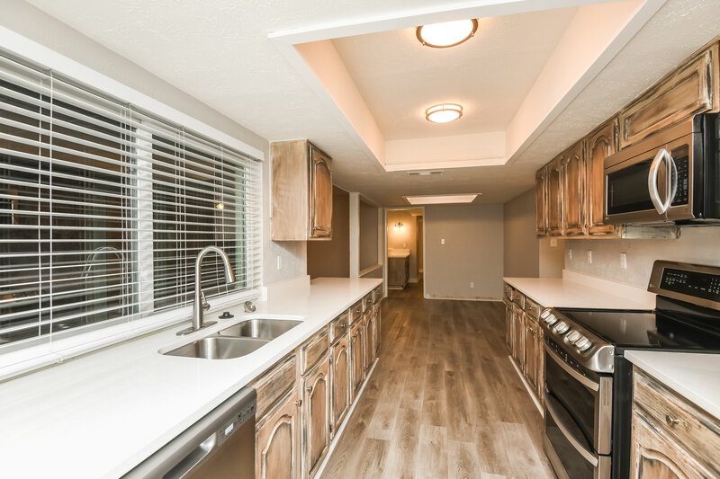 2,540/Mo, 4301 Campion Ln Fort Worth, TX 76137 Kitchen View 3