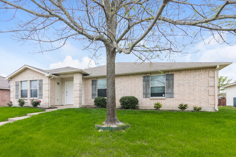 2,415/Mo, 1616 Cliffbrook Dr Rockwall, TX 75032 Rear View