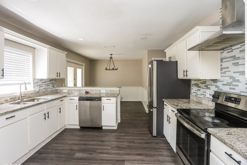 2,520/Mo, 224 Yale Blvd Glenn Heights, TX 75154 Kitchen View 3