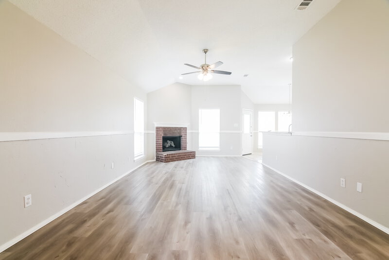 2,175/Mo, 3014 Canary Ln Midlothian, TX 76065 Living Room View