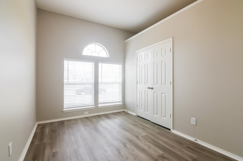 2,175/Mo, 3014 Canary Ln Midlothian, TX 76065 Bedroom View 3
