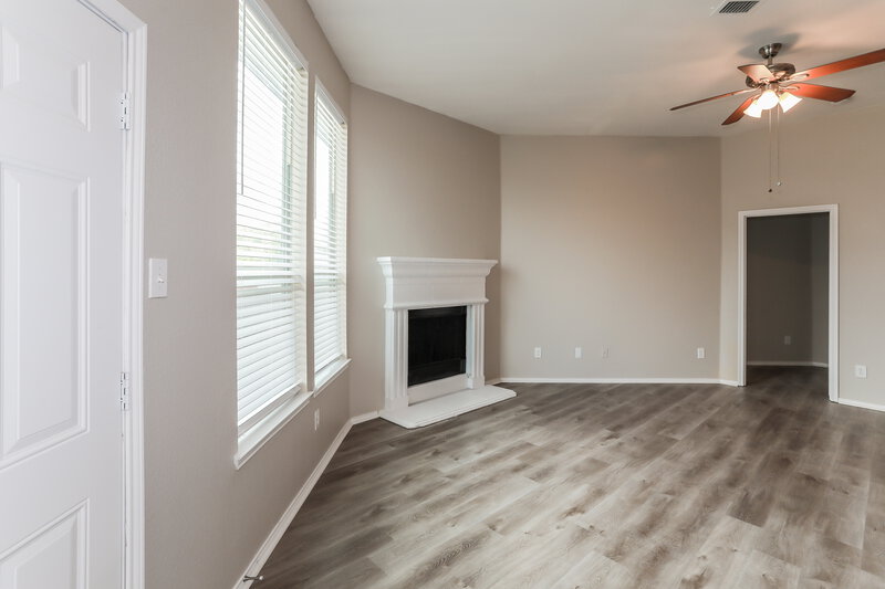 2,180/Mo, 2945 Stockton St Denton, TX 76209 Living Room View