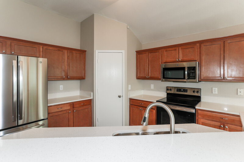 2,180/Mo, 2945 Stockton St Denton, TX 76209 Kitchen View