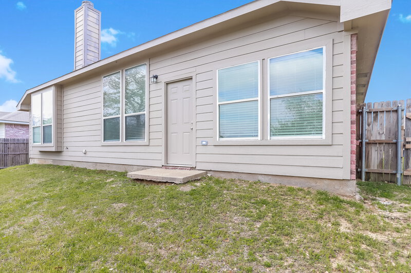 2,180/Mo, 2945 Stockton St Denton, TX 76209 Rear View
