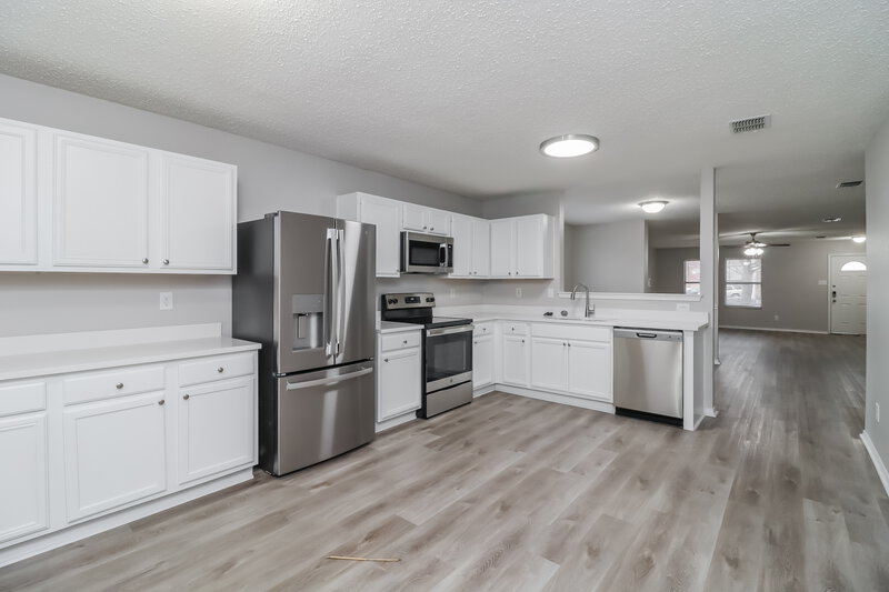 2,580/Mo, 6027 Guilia Dr Grand Prairie, TX 75052 Kitchen View 2