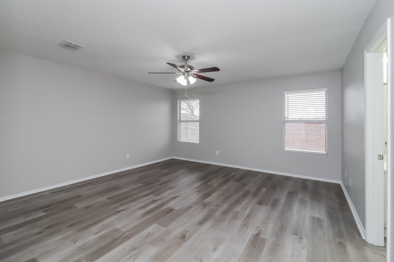2,580/Mo, 6027 Guilia Dr Grand Prairie, TX 75052 Main Bedroom View