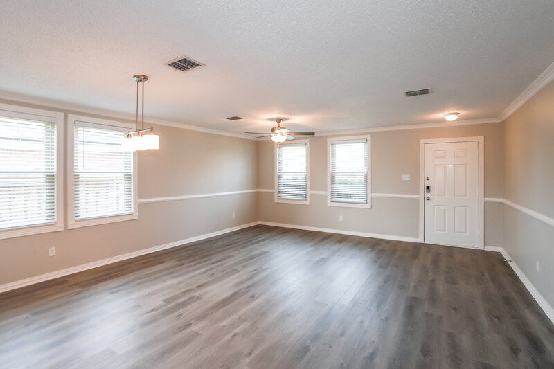 2,405/Mo, 6120 Countess Ln Denton, TX 76210 Dining Room View