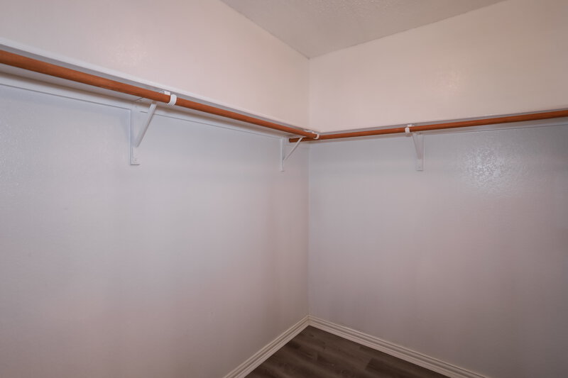 2,405/Mo, 6120 Countess Ln Denton, TX 76210 Walk In Closet View
