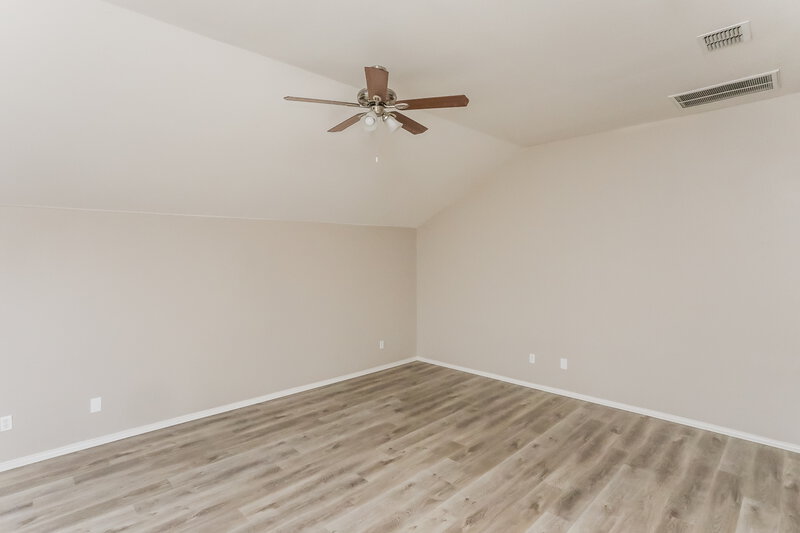 2,750/Mo, 226 Arabian Rd Waxahachie, TX 75165 Main Bedroom View