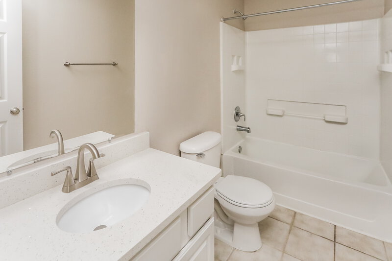 2,750/Mo, 226 Arabian Rd Waxahachie, TX 75165 Bathroom View