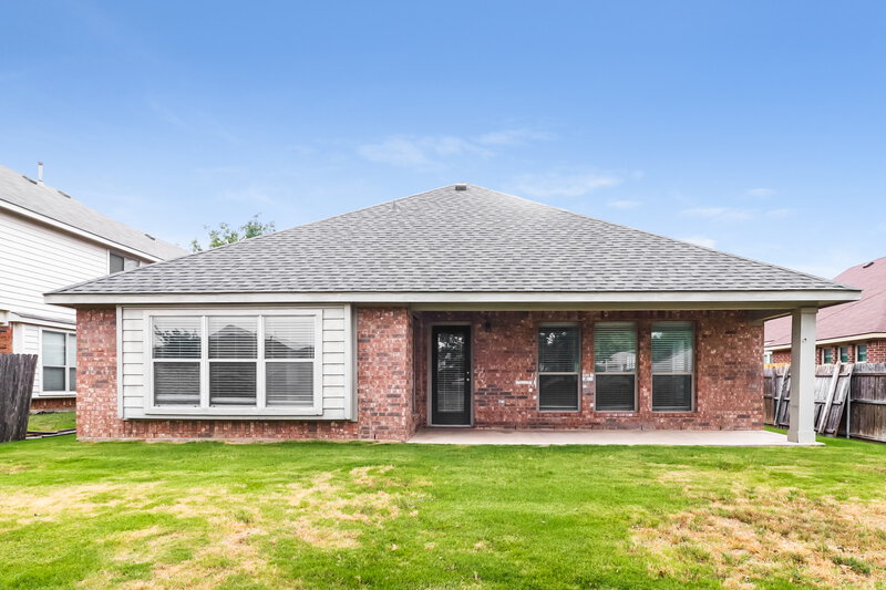 2,530/Mo, 540 Kerry St Crowley, TX 76036 Rear View