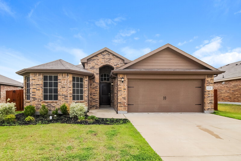 2,195/Mo, 239 Stallion Way Ponder, TX 76259 External View