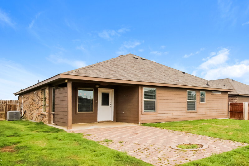 2,195/Mo, 239 Stallion Way Ponder, TX 76259 Rear View 2