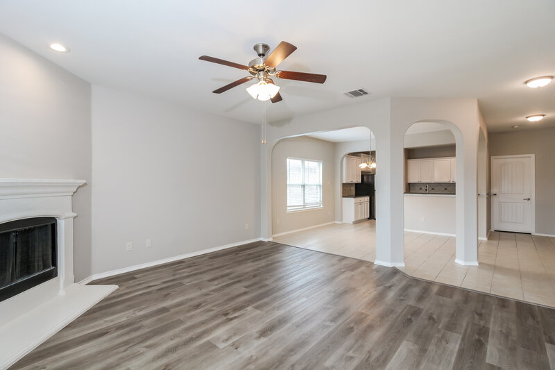 2,670/Mo, 8824 Deadwood Ln Aubrey, TX 76227 Living Room View 2