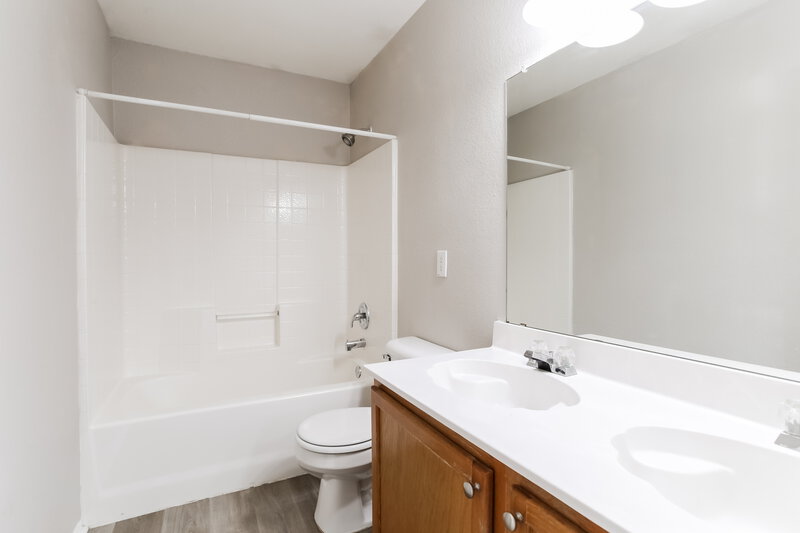 2,625/Mo, 9404 Glen Falls Ln Denton, TX 76210 Bathroom View