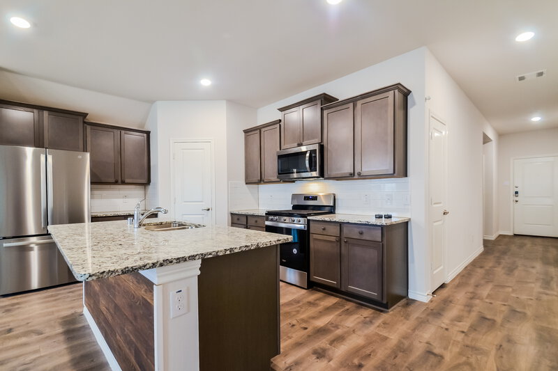 2,495/Mo, 609 Rawhide Way Princeton, TX 75407 Kitchen View