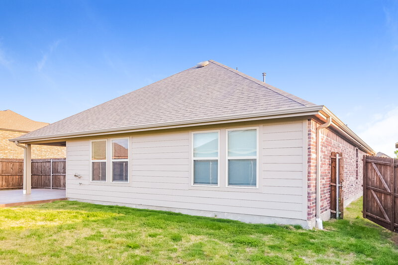 2,495/Mo, 609 Rawhide Way Princeton, TX 75407 Rear View