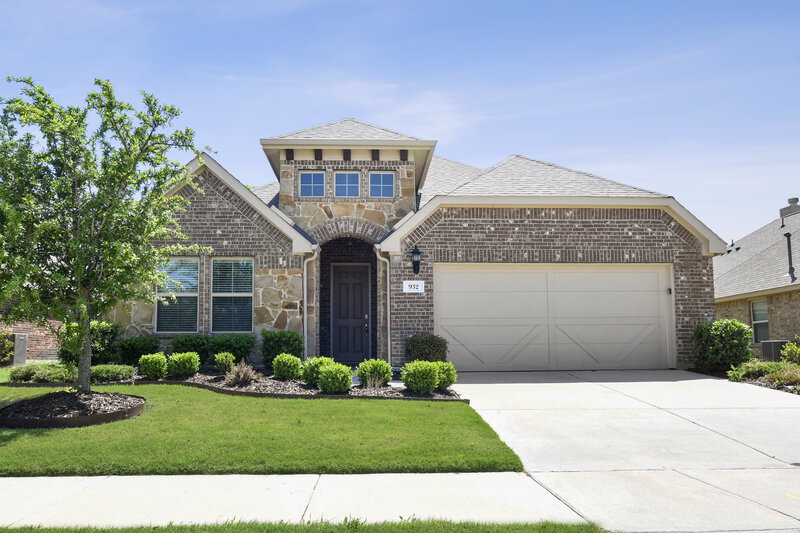 2,705/Mo, 932 Water Garden Cir Little Elm, TX 75068 External View