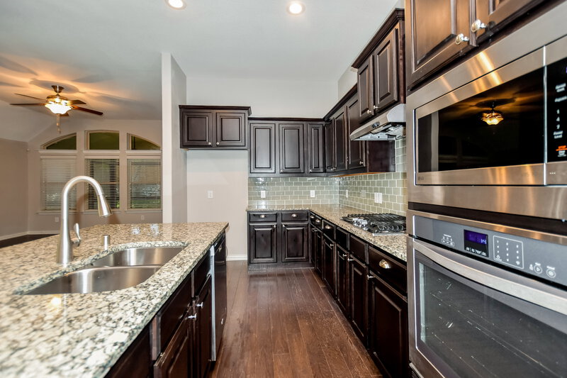 2,705/Mo, 932 Water Garden Cir Little Elm, TX 75068 Kitchen View