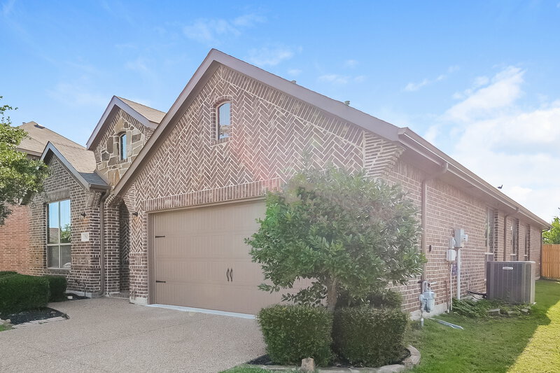 2,595/Mo, 782 Ruffian Way Fate, TX 75087 Front View