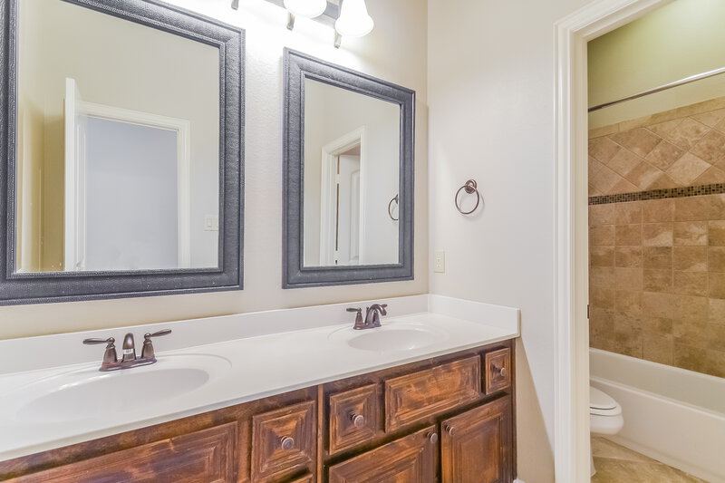 2,595/Mo, 782 Ruffian Way Fate, TX 75087 Bathroom View