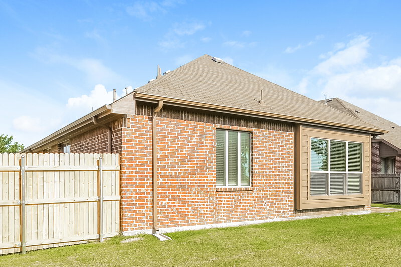 2,595/Mo, 782 Ruffian Way Fate, TX 75087 Rear View 2