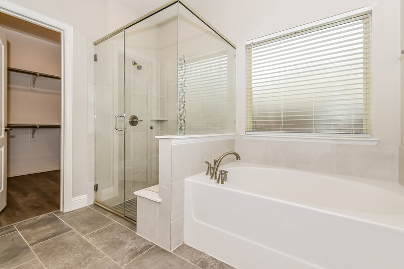 2,895/Mo, 1129 Quail Dove Dr Little Elm, TX 75068 Main Bathroom View