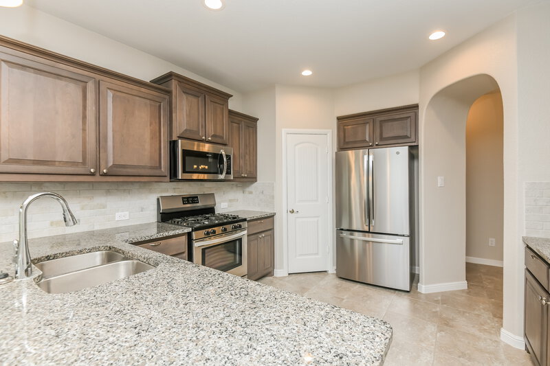 2,440/Mo, 1029 Madelia Ave Fort Worth, TX 76177 Kitchen View 2