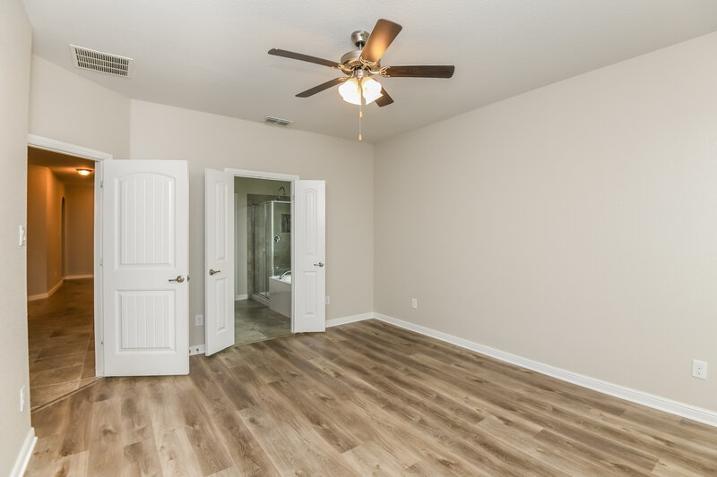 2,440/Mo, 1029 Madelia Ave Fort Worth, TX 76177 Main Bedroom View 2