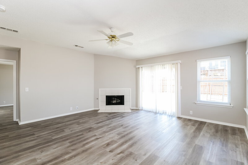 2,945/Mo, 848 Lariat Dr Saginaw, TX 76131 Living Room View