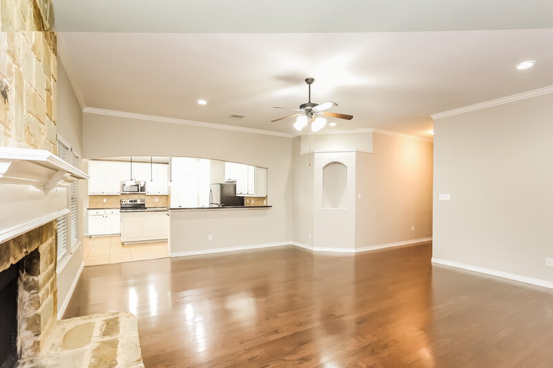 2,095/Mo, 207 Carriage Dr Willow Park, TX 76087 Living Room View 3