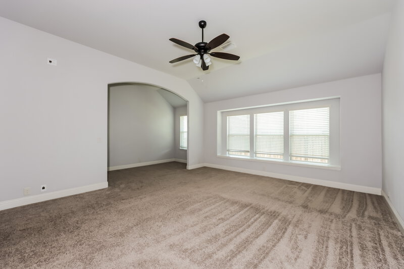 3,040/Mo, 1024 English Oak Dr Burleson, TX 76028 Main Bedroom View