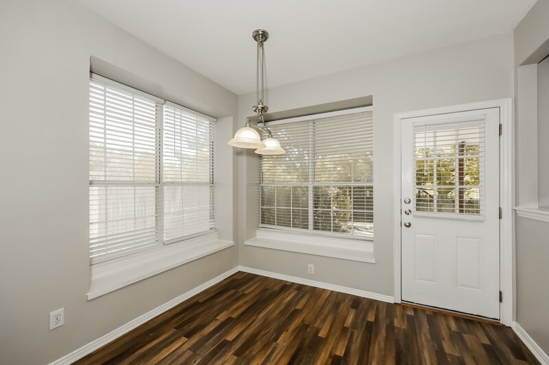 2,735/Mo, 7664 Arcadia Trl Fort Worth, TX 76137 Breakfast Nook View
